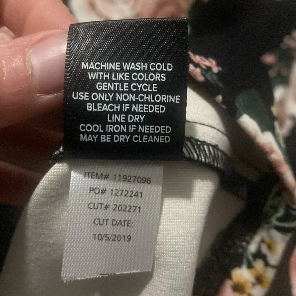 NWT Torrid Floral Premium Ponte Skirt - Picture 8 of 8